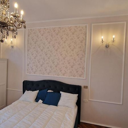 Uvs Central Luxury Apartment Oradea Extérieur photo