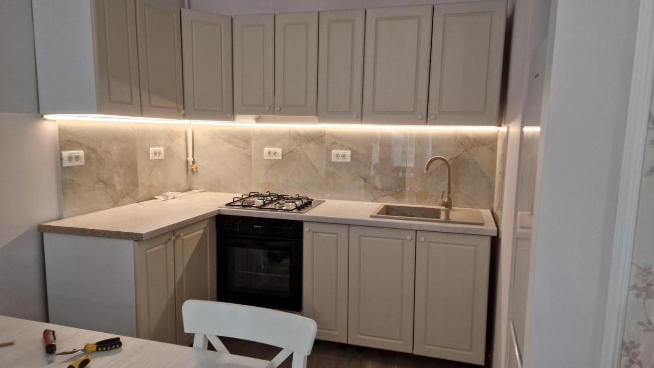 Uvs Central Luxury Apartment Oradea Extérieur photo