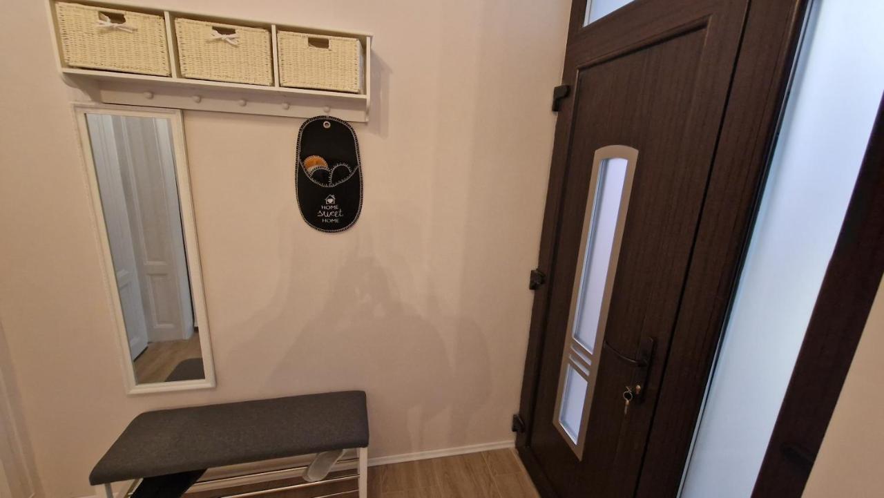 Uvs Central Luxury Apartment Oradea Extérieur photo