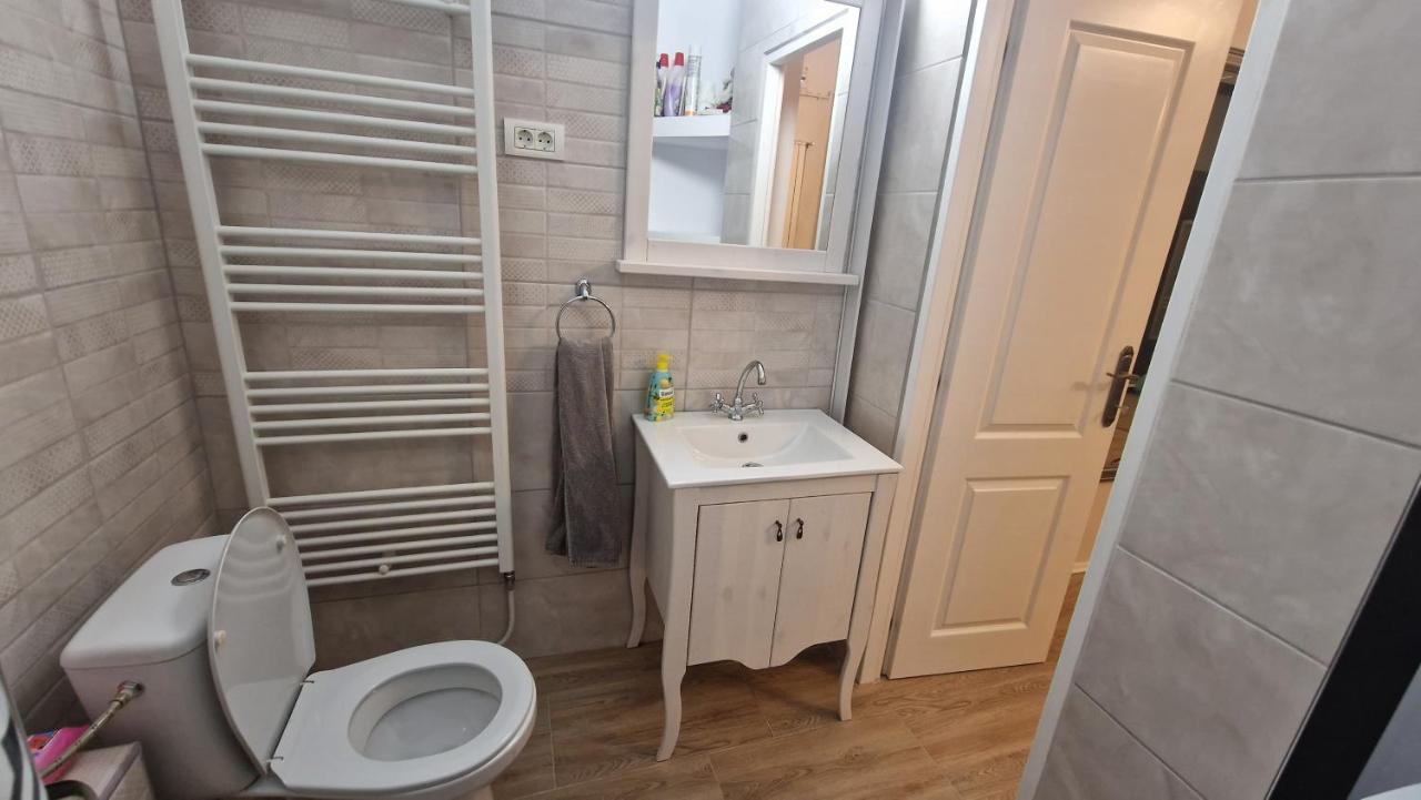 Uvs Central Luxury Apartment Oradea Extérieur photo