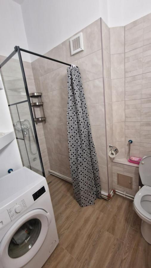 Uvs Central Luxury Apartment Oradea Extérieur photo